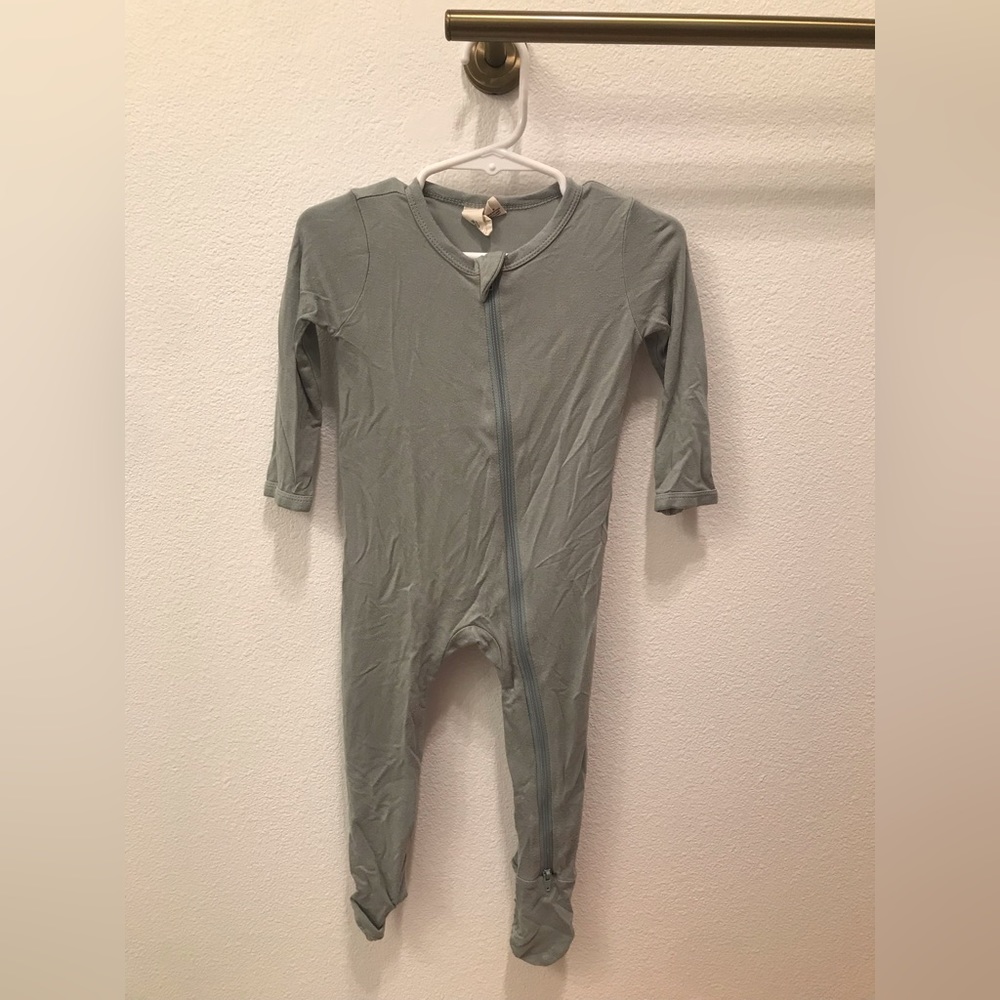Kyte baby // zipper footie // 6-12 months